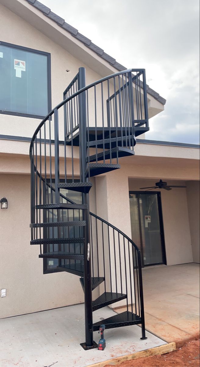 Heavy-Duty Outdoor Spiral Staircase with Powder-Coated Steel Construction
