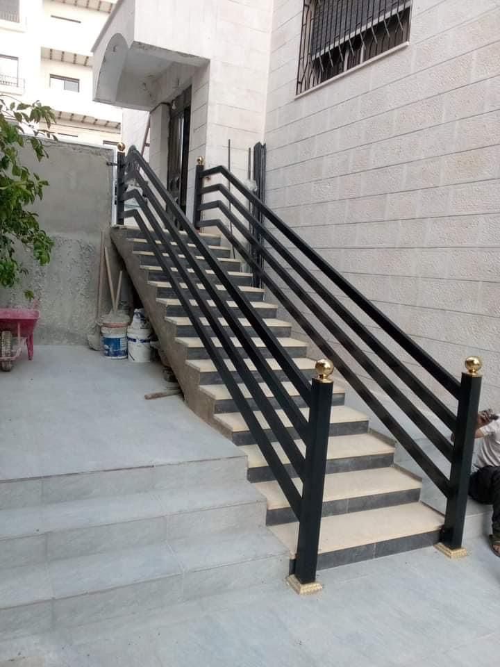 Modern MS Steel Stair Railing Design | Black Powder-Coated Handrail for Residential & Commercial Stairs